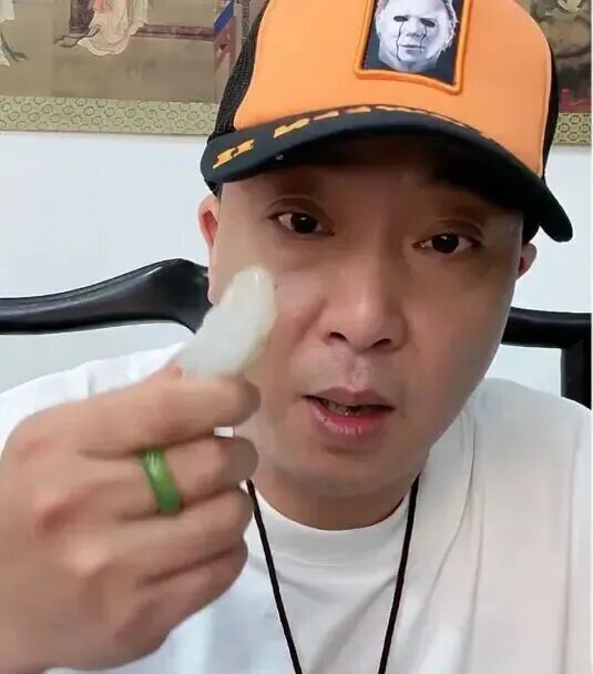 高忆管理 网红“柴怼怼”被正式逮捕，此前因抹黑胖东来被封号